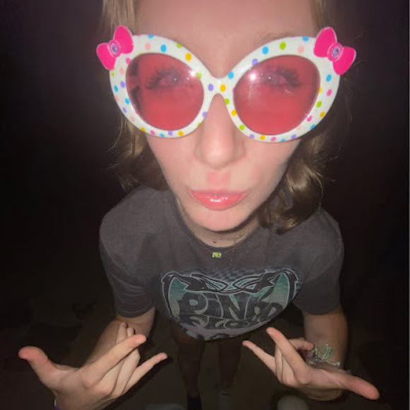 Meet your Posher, Keeli - Picture 1 of 1